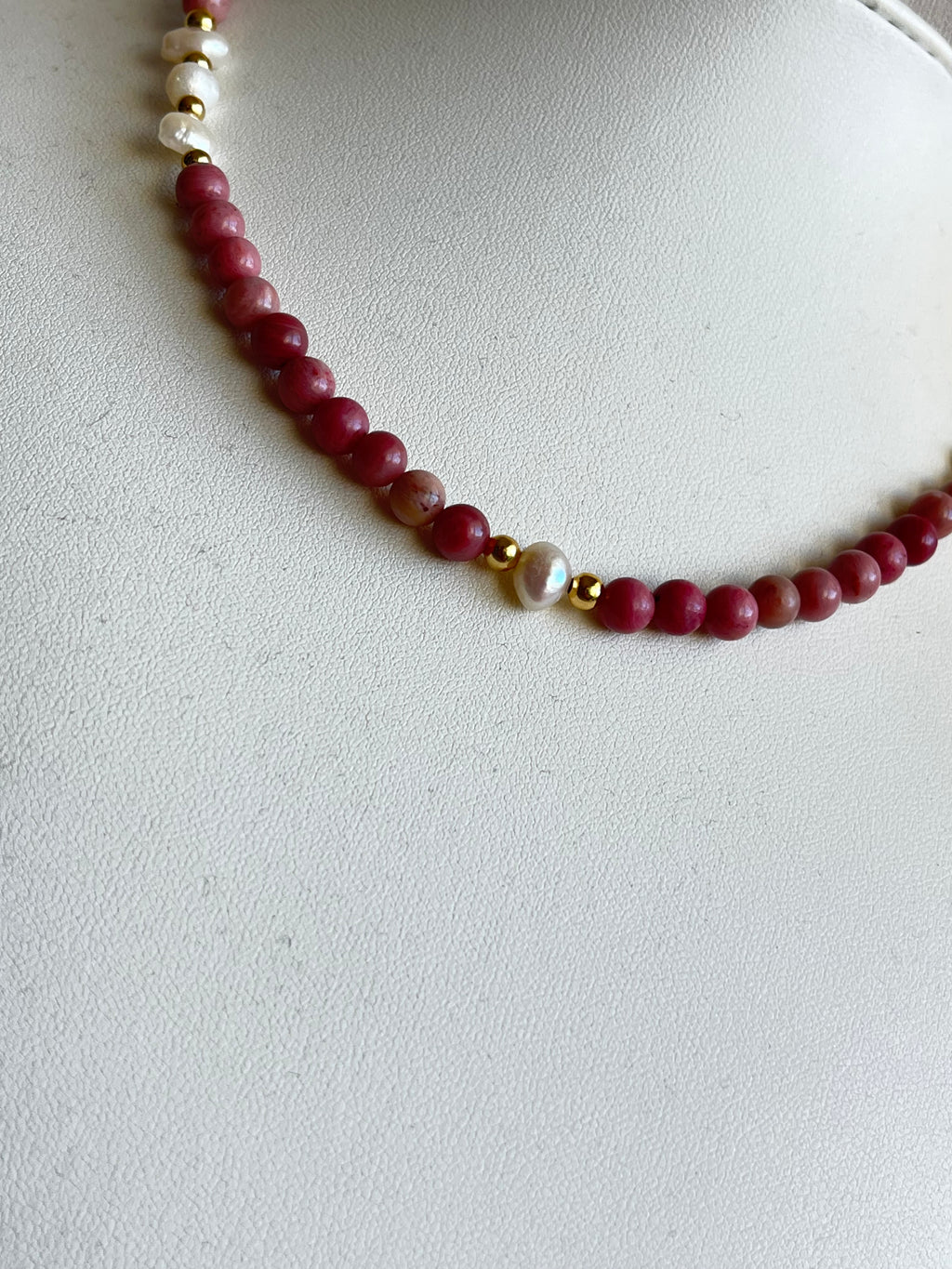 Collar “Florecer en Rosa”