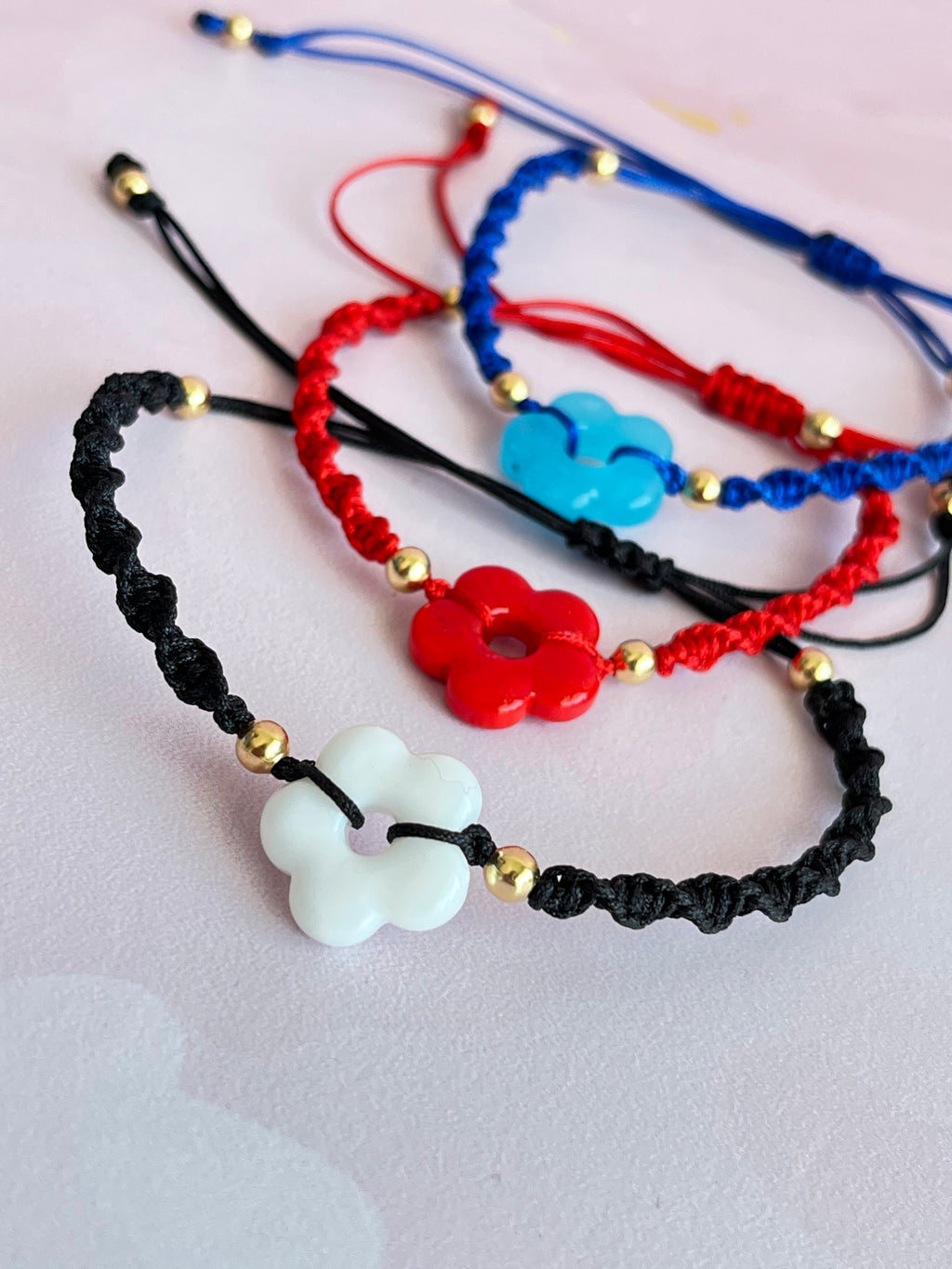 Set pulseras macramé " TRIO floral"