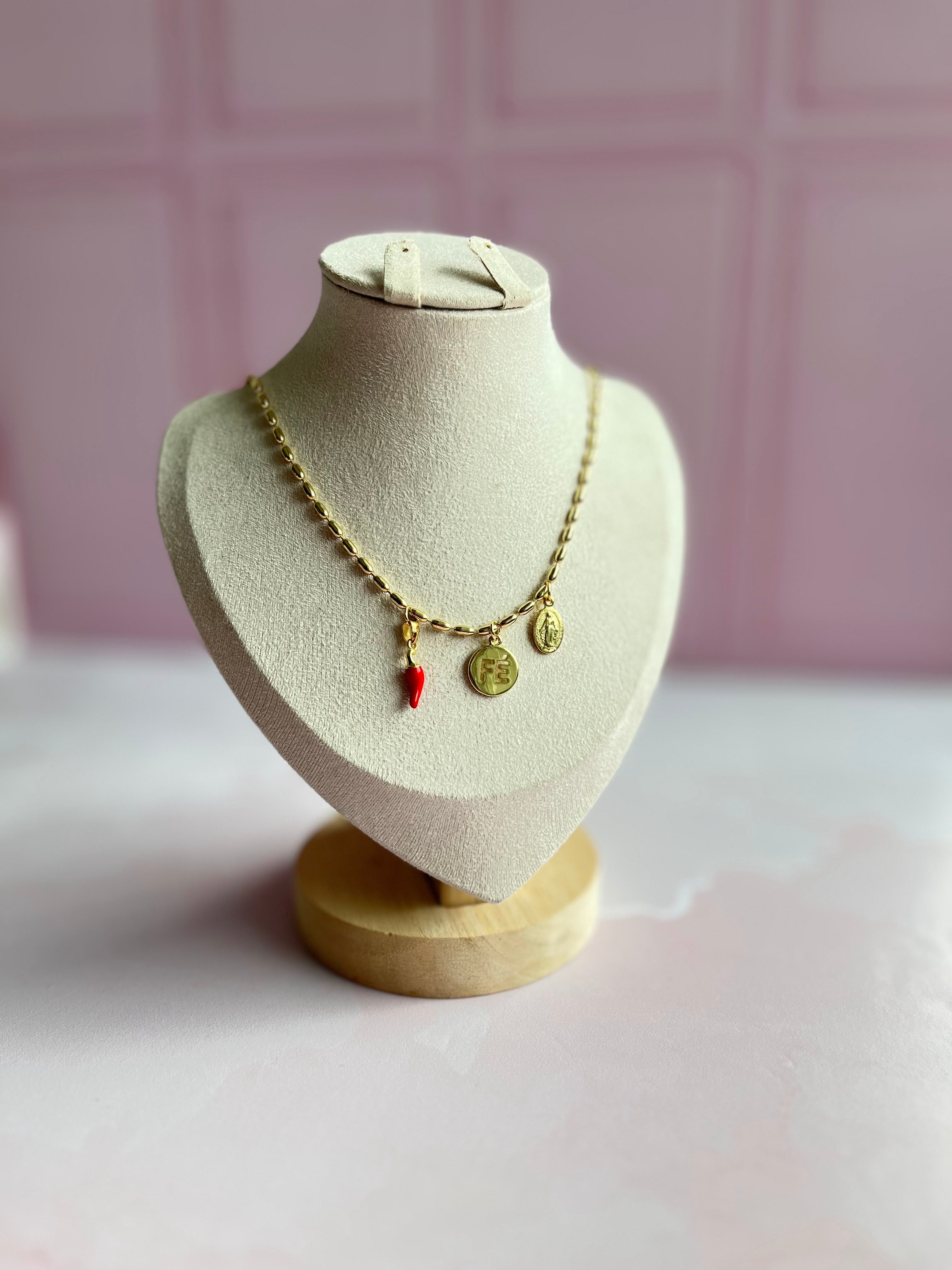 ✨ Collar Amuleto de Fe y Protección
